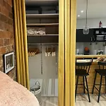 Superbe Studio Montmartre, Rue Des Abbesses