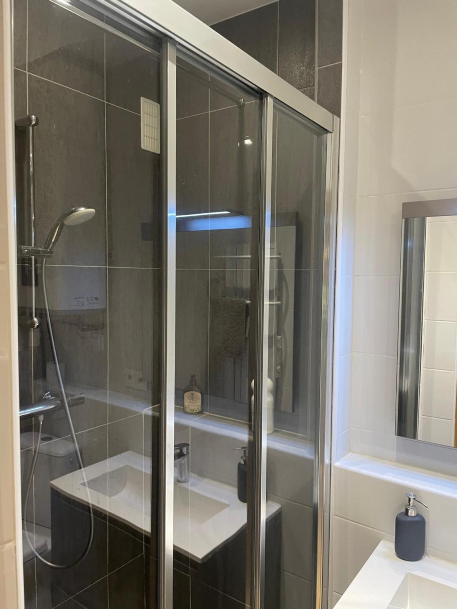 Apartment Superbe Montmartre, Rue Des Abbesses Paris